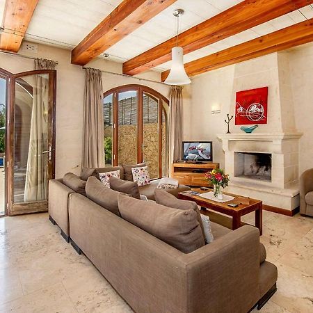 The Almonds Luxury Villa San Lawrenz Екстериор снимка