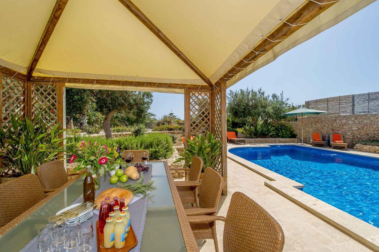 The Almonds Luxury Villa San Lawrenz Екстериор снимка