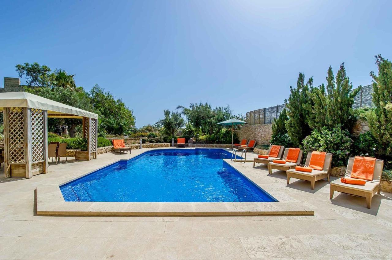 The Almonds Luxury Villa San Lawrenz Екстериор снимка