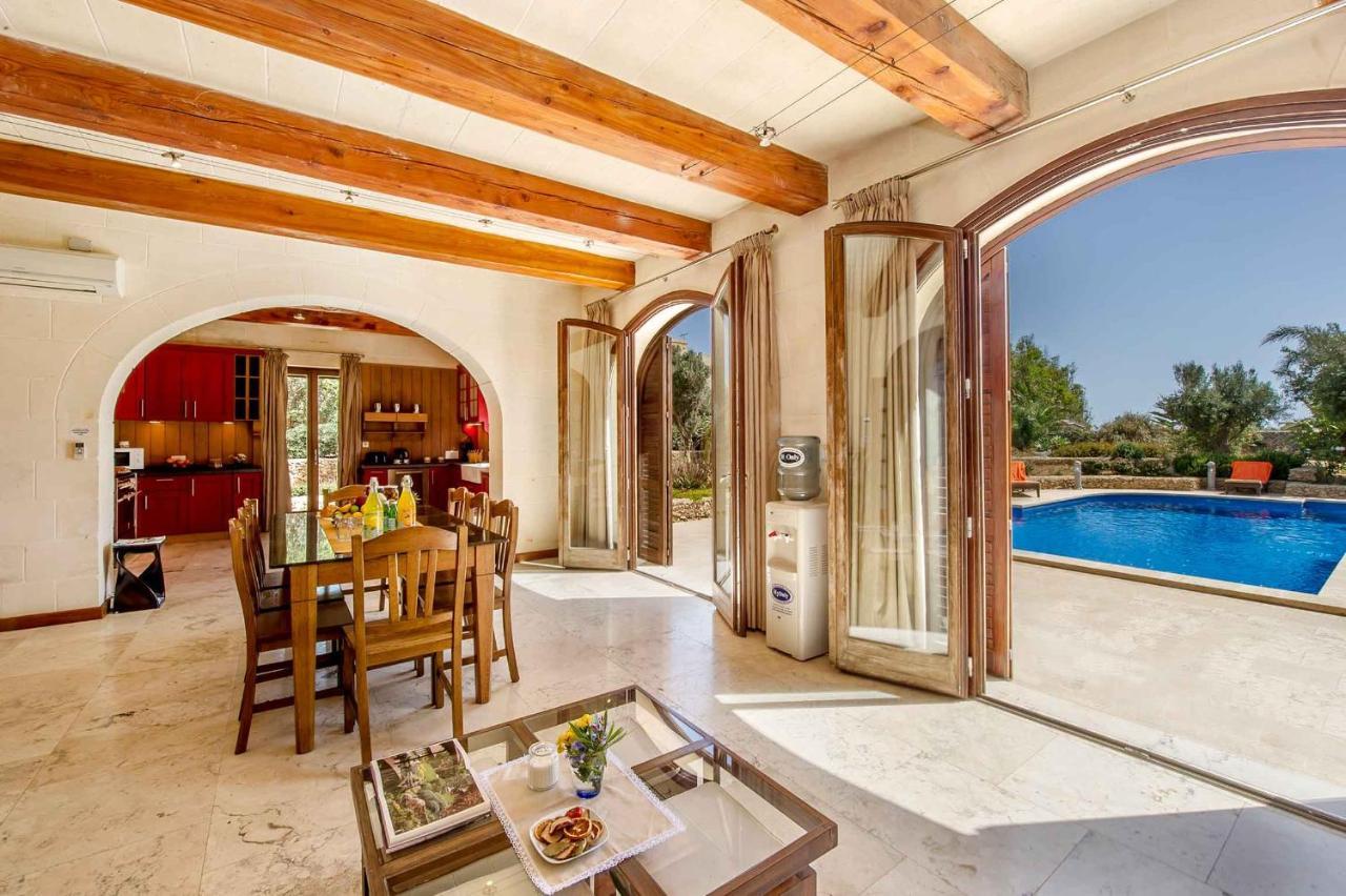 The Almonds Luxury Villa San Lawrenz Екстериор снимка