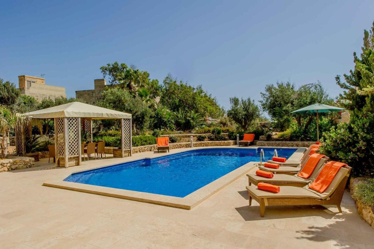 The Almonds Luxury Villa San Lawrenz Екстериор снимка