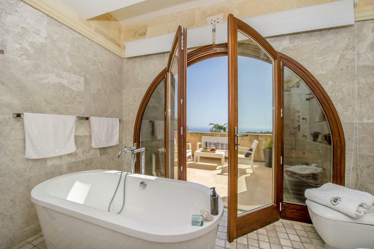 The Almonds Luxury Villa San Lawrenz Екстериор снимка