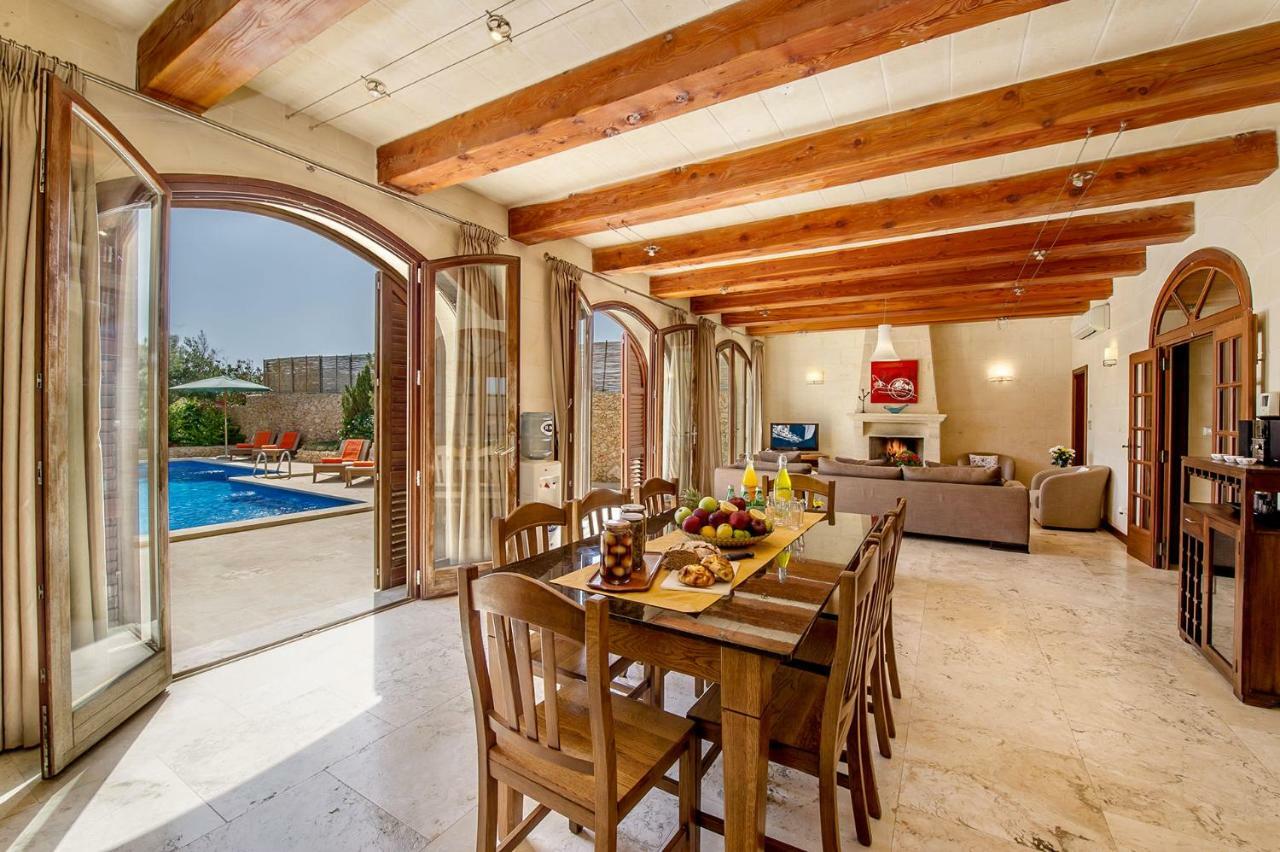 The Almonds Luxury Villa San Lawrenz Екстериор снимка
