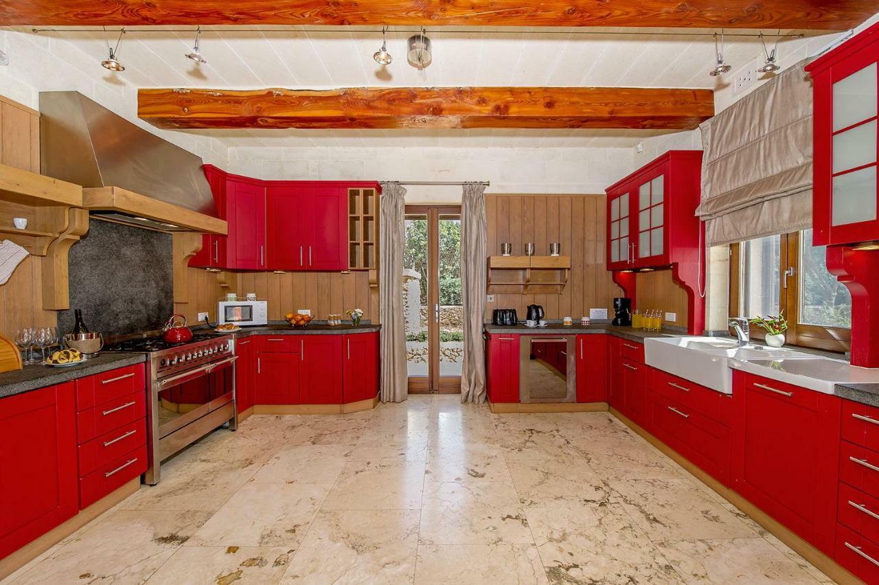 The Almonds Luxury Villa San Lawrenz Екстериор снимка